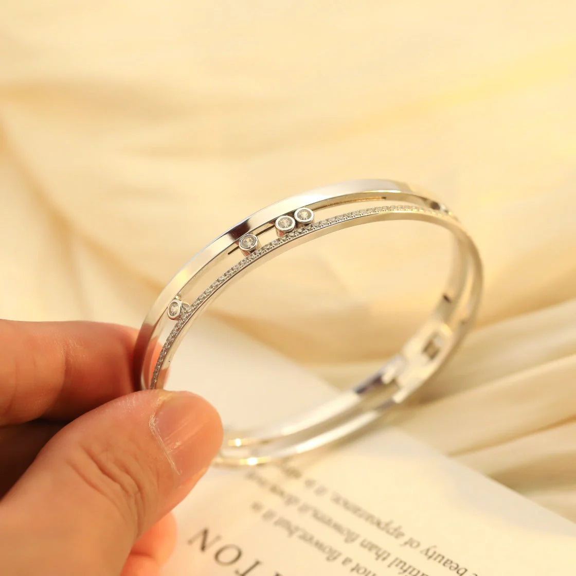 [⭐Shinejoy]Move Romane Diamond Bangle Bracelet