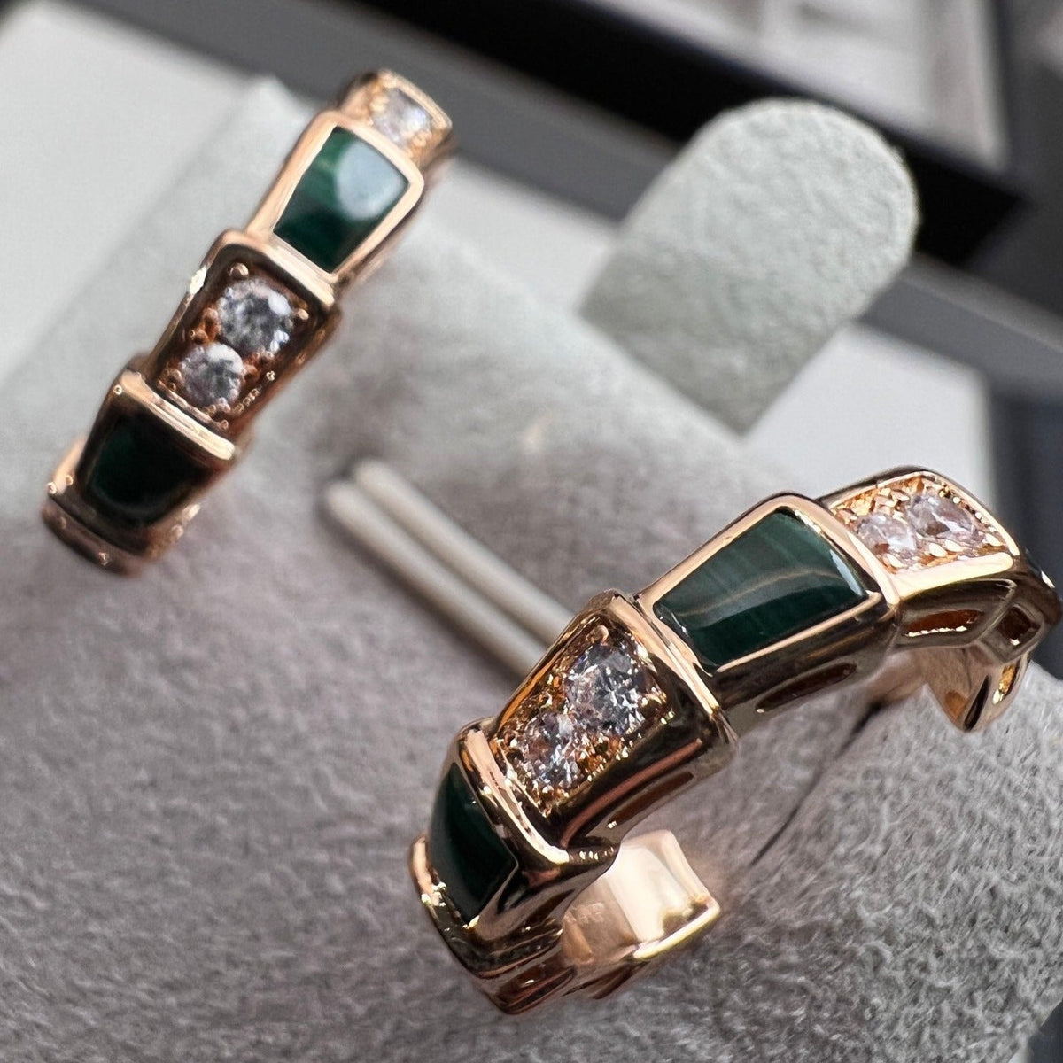 [⭐Shinejoy]SERPENTI MALACHITE PINK GOLD EARRINGS