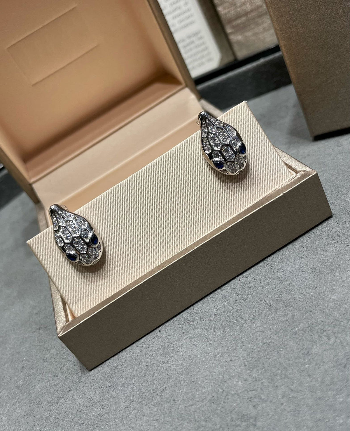 [⭐Shinejoy]SERPENT DIAMOND STUD EARRINGS