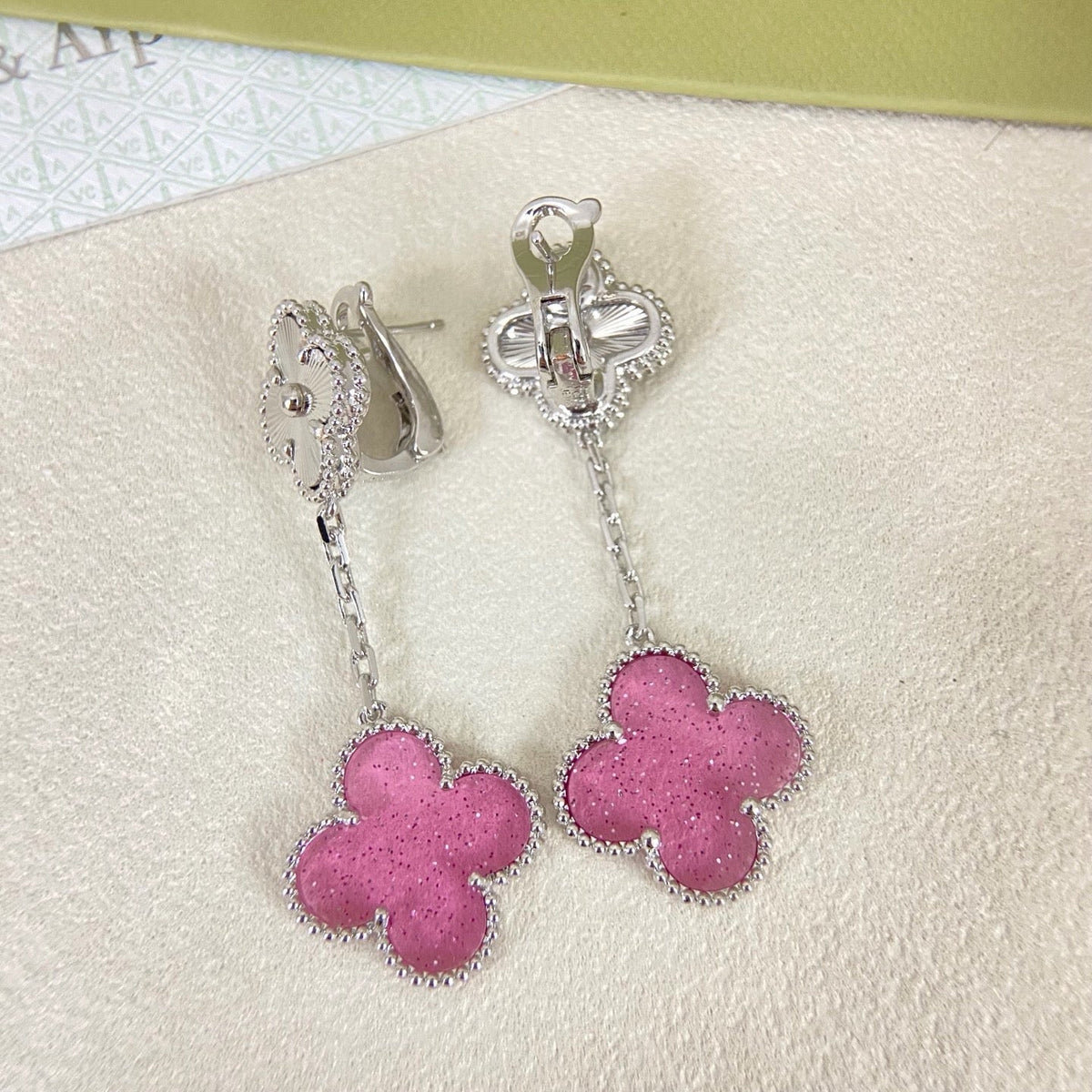 [⭐Shinejoy]2026 NEW CLOVER 2 MOTIF  BUBBLE PINK ENAMEL