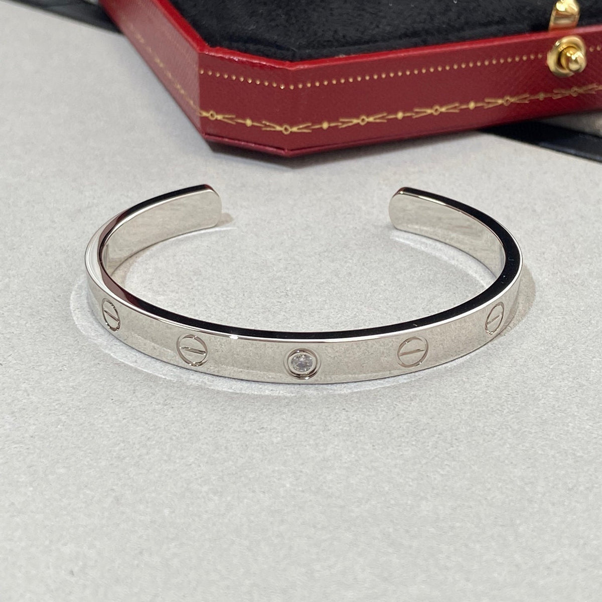 [⭐Shinejoy]LOVE BRACELET 6.1MM 1 DIAMOND OPEN CUFF