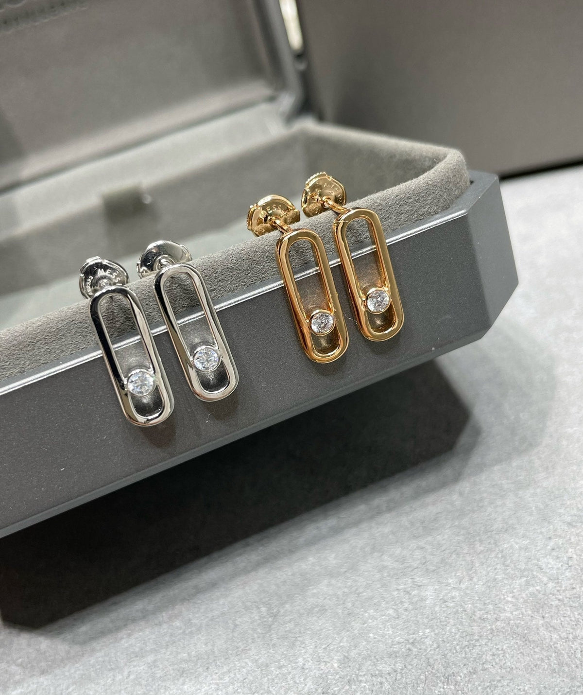 [⭐Shinejoy]MOVE UNO SMALL 1 DIAMOND EARRINGS